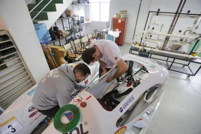 Estudantes do IFRS criam veículo que anda 543 quilômetros com um litro de gasolina 104