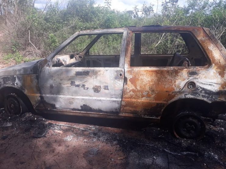 Carro de homem desaparecido é encontrado carbonizado 4