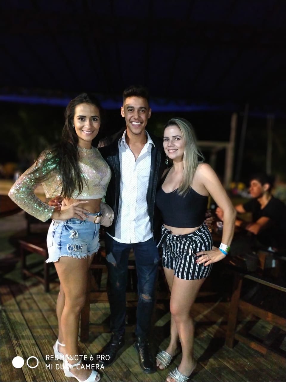 Devison Ferraz com fãs