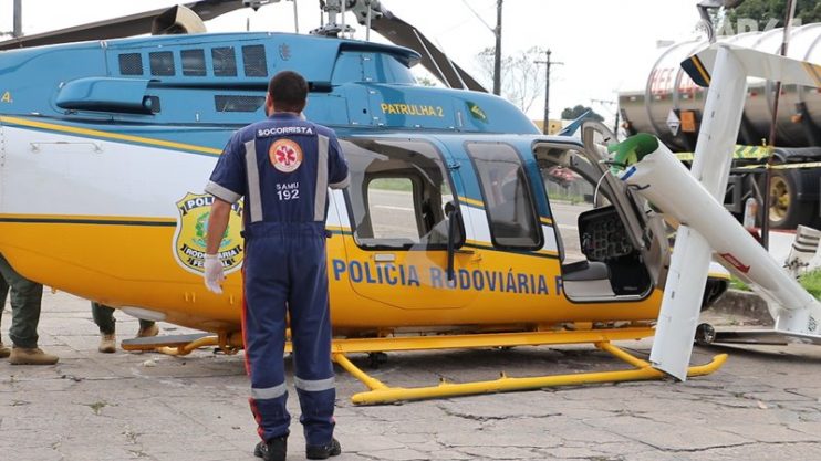 Helicóptero bate em placa durante tentativa de pouso em Eunápolis 9