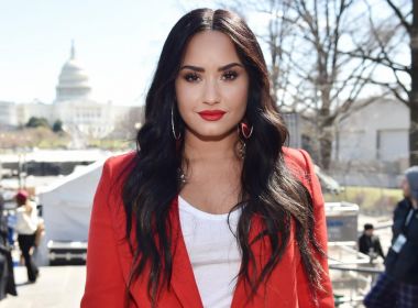 Demi Lovato se sente 'honrada' por integrar elenco de 'Will e Grace' na Netflix 108