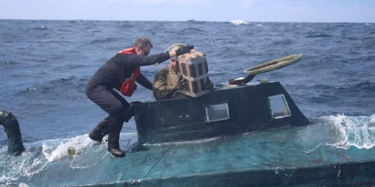 Submarino com 5,4 toneladas de cocaína é apreendido nos Estados Unidos 7