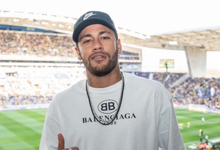Neymar paga R$ 50 mil de salário para cada um dos “parças”, diz jornal 4