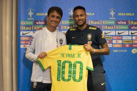 Neymar completa marca de 100 jogos pela Seleção Brasileira 9