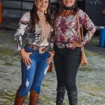 Canavieiras: Yara Silva abriu a primeira noite da 3ª edição da Cavalgada das Mulheres 10