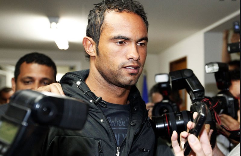 Justiça autoriza goleiro Bruno a disputar amistoso pelo Poços de Caldas 5