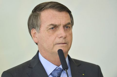 Presidente Jair Bolsonaro sofre queda e é levado para Hospital das Forças Armadas em Brasília 13
