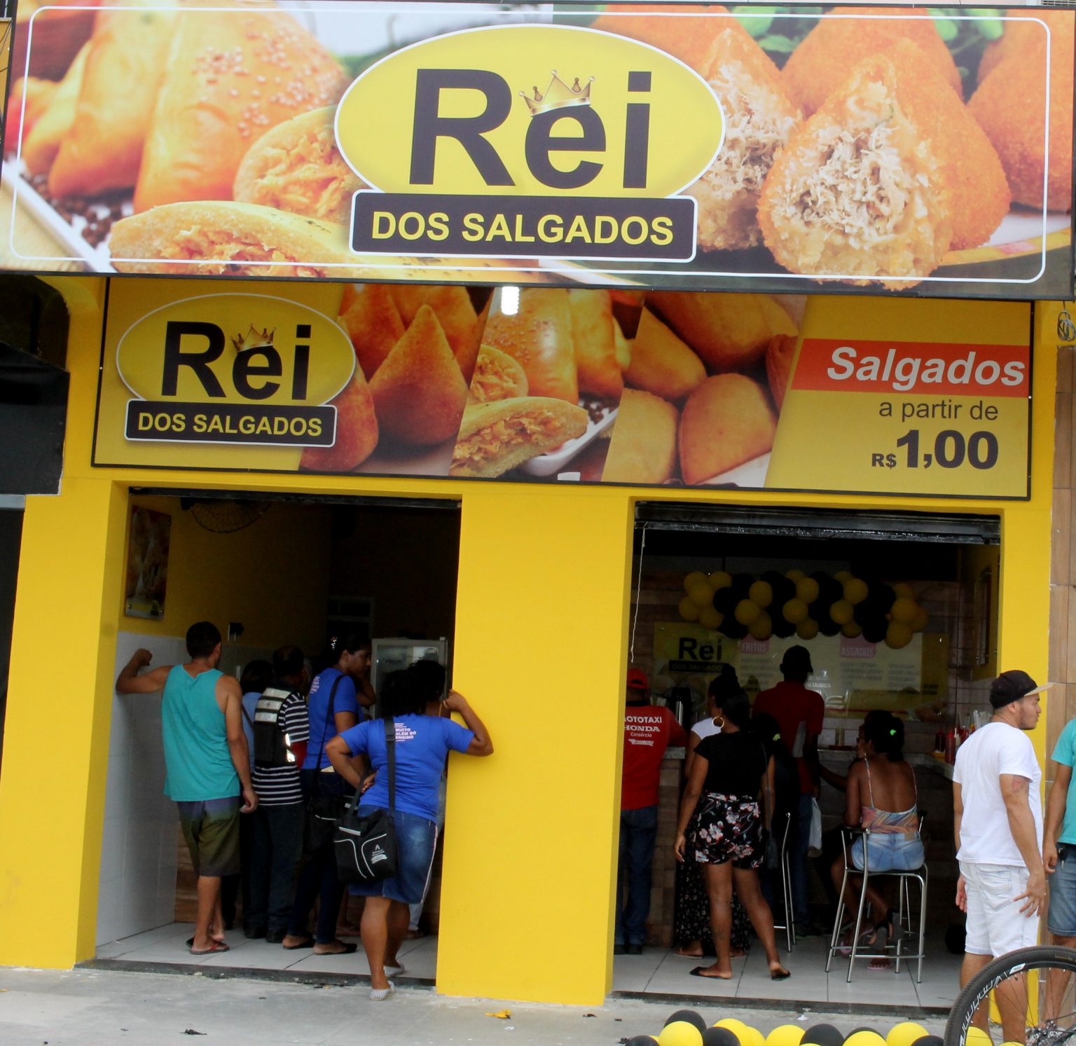 Chegou em Eunápolis: Rei dos Salgados, salgados a partir de 1,00 real 9