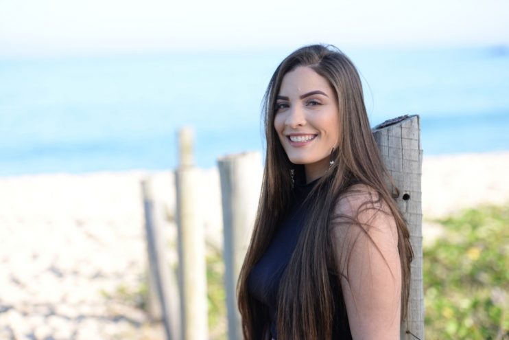 Contratada pela Central Gospel Music, cantora Isabelle Dias apresenta o single “Novo Dia” Contratada pela Central Gospel Music, cantora Isabelle Dias apresenta o single "Novo Dia" 6