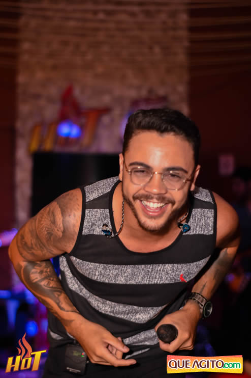 Eunápolis: Noite de sexta muito agitada com Júlio Cardozzo na Hot 604