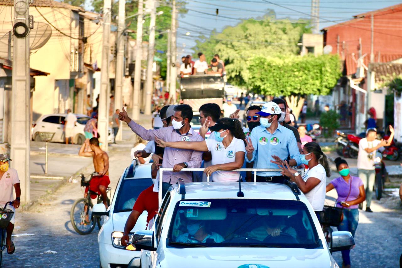 Rolê de Cordélia percorre bairros e empolga a galera 7