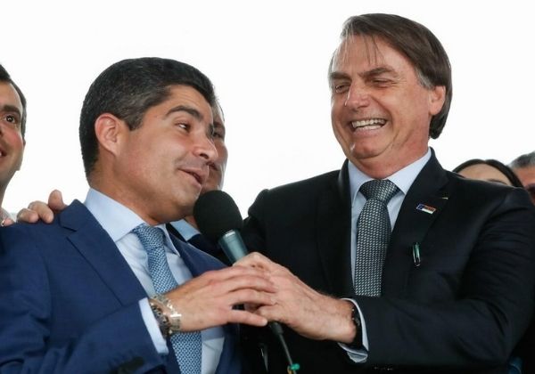 ACM Neto e Bolsonaro se reúnem fora da agenda em Brasília, diz CNN 8