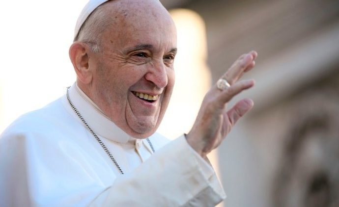 Papa Francisco diz que mundo precisa de vacina para o coração em 2021 12