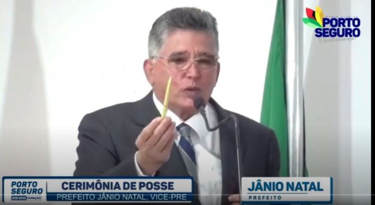 Jânio Natal suspende Zona Azul e cancela aumento de ônibus, vans e balsas em Porto Seguro. 4