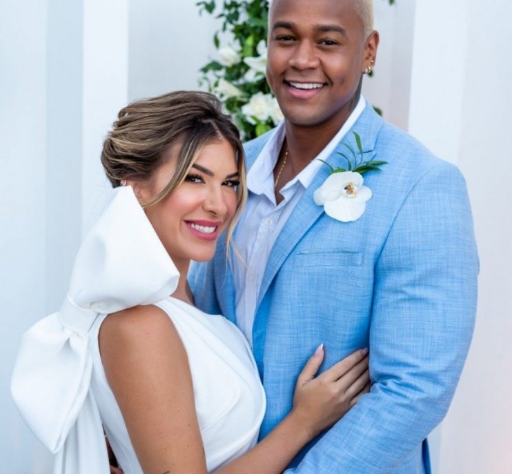Léo Santana e Lore Improta surpreendem fãs com casamento. 10