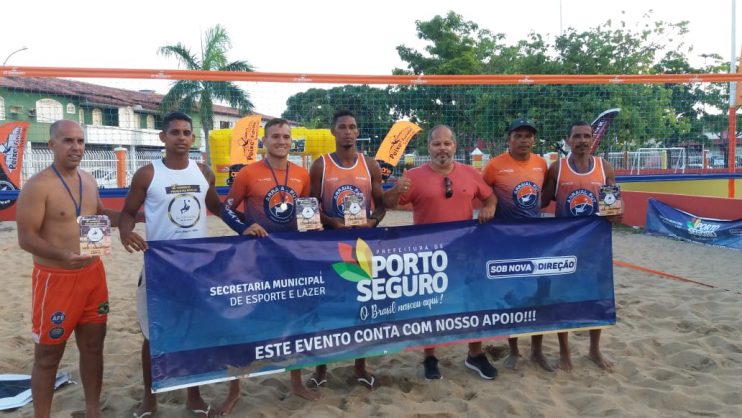 Porto Seguro: II Torneio de Futevôlei esquenta quadra de areia na Praça da Bíblia 176