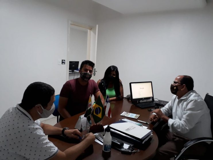 Vereador Valterlan declara apoio à bancada da prefeita de Eunápolis 172