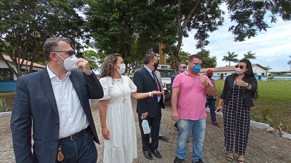 Eunápolis - Representantes do Ministério Público do Trabalho são recebidos pela prefeita Cordélia em visita ao CCZ 11