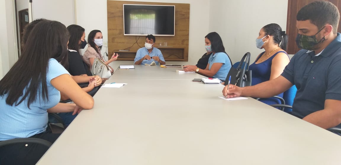 Prefeitura e Defensoria Pública mantêm entendimentos quanto a destinação dos resíduos sólidos, em Eunápolis 6