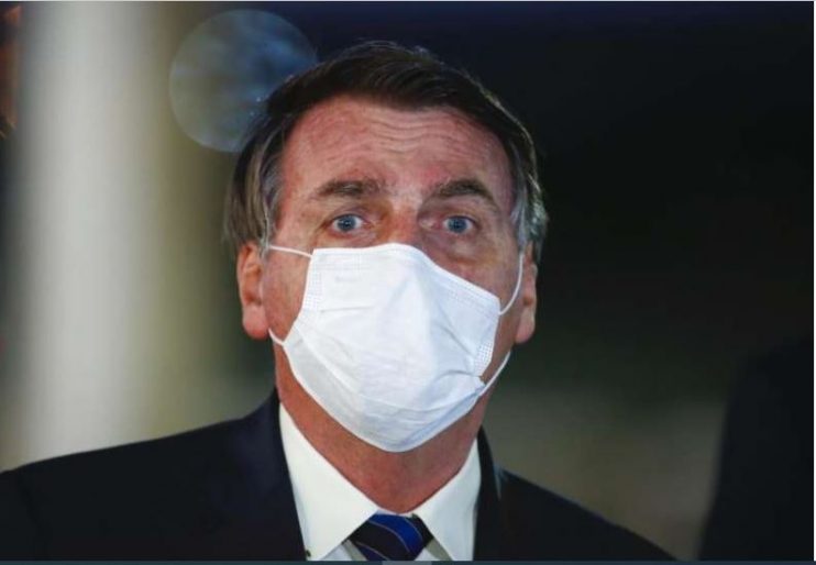 Sem evidências, Bolsonaro diz que usar máscara causa “dor de cabeça” 9