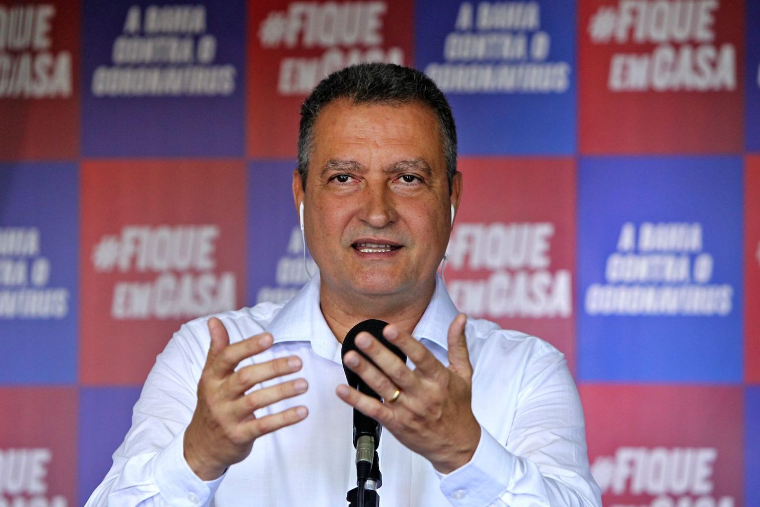 Rui pede a prefeitos que fechem atividades não essenciais e ameaça toque de recolher 6