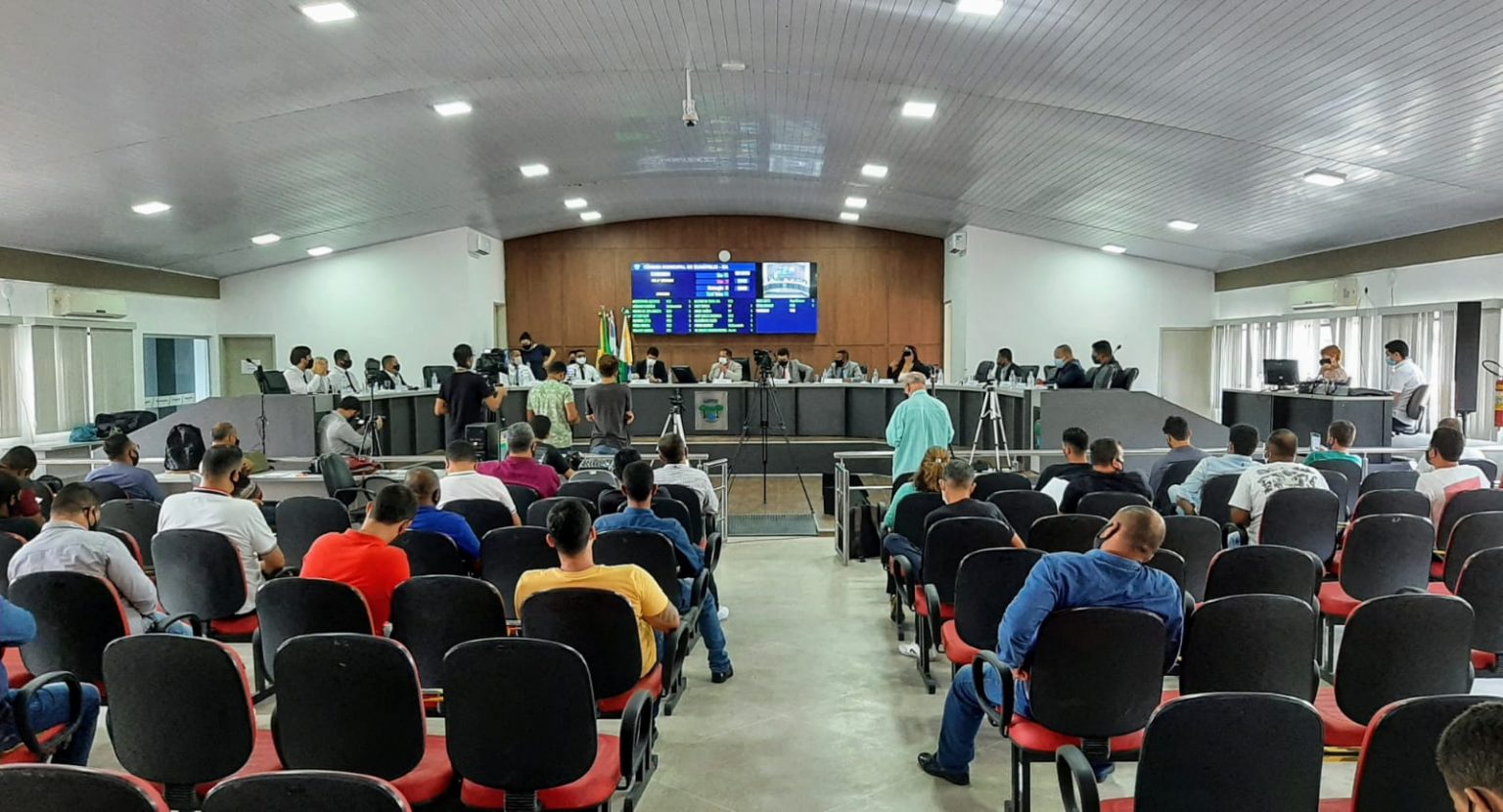 Câmara aprova indicações que viabilizam iniciativas de mobilidade urbana em Eunápolis 12