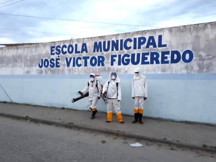 Escolas públicas da rede municipal de ensino passam por desinfecção, em Eunápolis 5