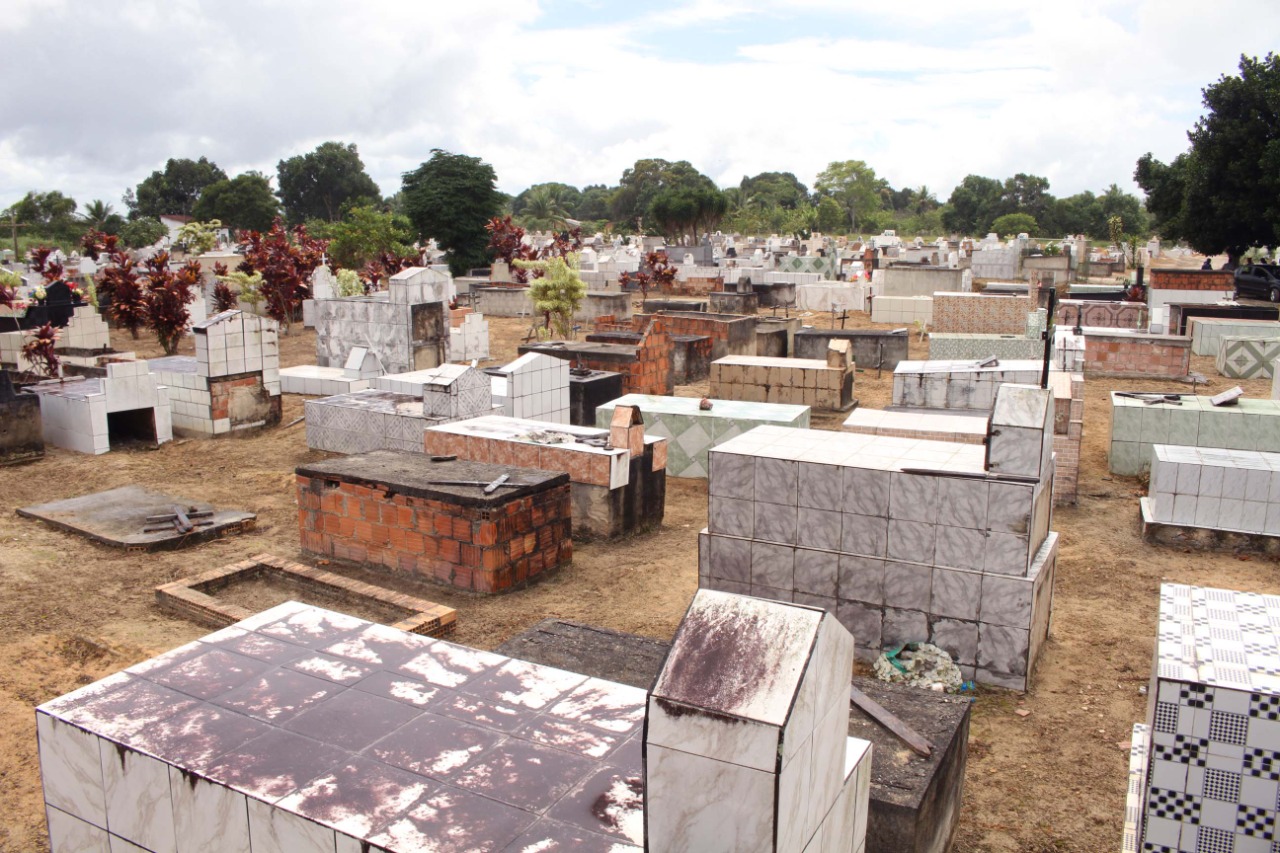 Prefeitura de Eunápolis inicia restauração Cemitério da Saudade, no Sapucaeira 6
