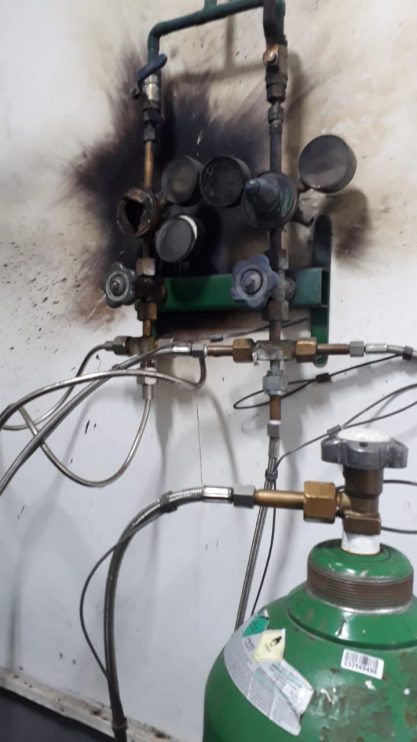 CURTO-CIRCUITO NA REDE DE OXIGÊNIO DA UPA BAIANÃO CURTO-CIRCUITO NA REDE DE OXIGÊNIO DA UPA BAIANÃO 12