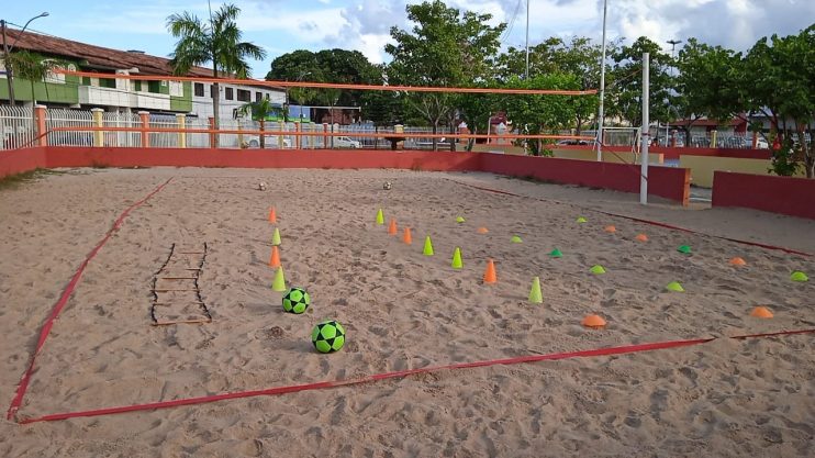 LAZER DO BEM INICIA PROJETO SOCIAL COM AULAS DE FUTEVÔLEI 11