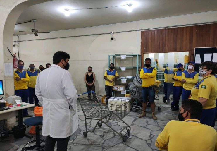 Prefeitura de Eunápolis dá orientação técnica a funcionários do centro de distribuição dos Correios e desinfeta ambiente 4