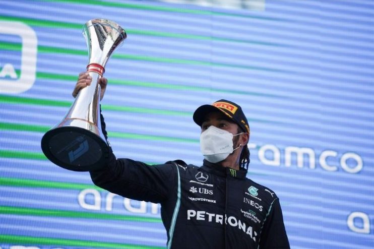 Lewis Hamilton vence o GP da Espanha pela quinta vez consecutiva e abre vantagem no Mundial 4