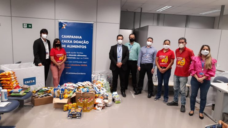 CEF e Pátria Voluntária doam 577 quilos de alimentos 6
