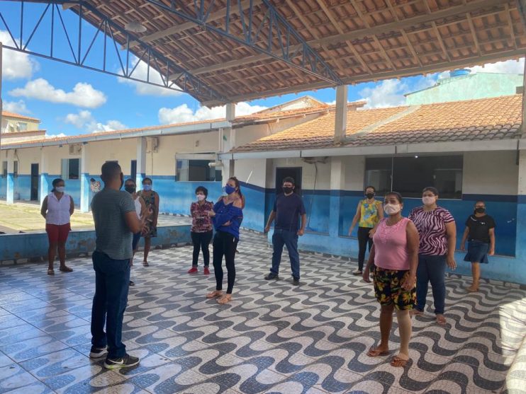 Secretaria de Educação de Eunápolis promove palestra sobre a Síndrome de Burnout 6