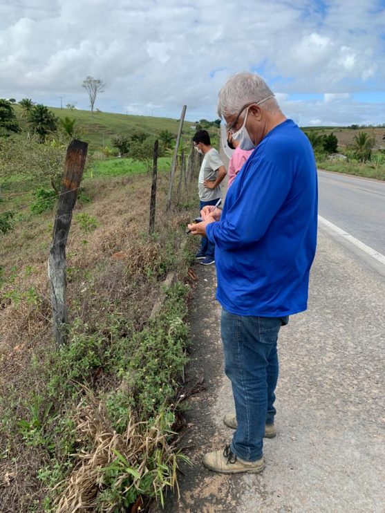 Prefeito de Itagimirim assina cessão para perfuração de poços artesianos no município 7