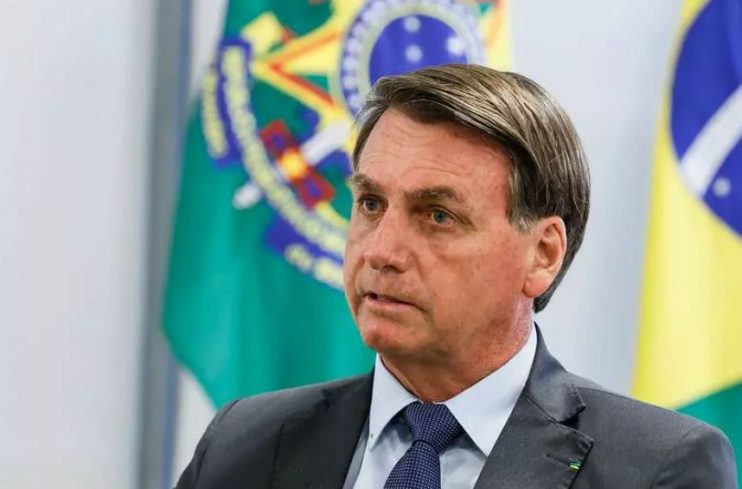 Bolsonaro volta a defender voto impresso e diz que Aécio derrotou Dilma em 2014 112