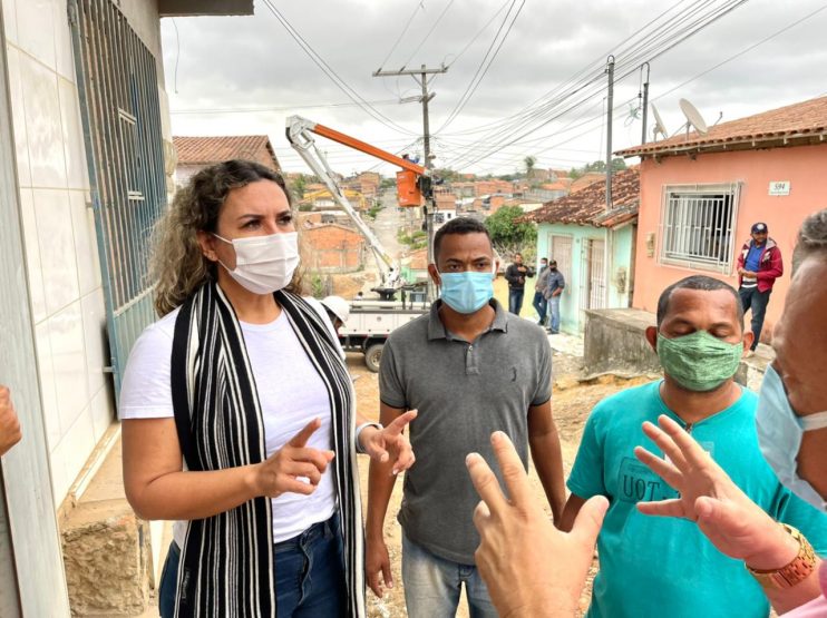Cordélia acompanha mutirão de limpeza "Bota Fora" no bairro Moisés Reis 10