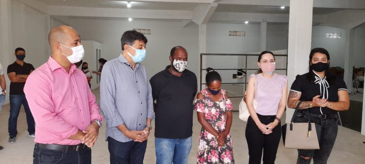 Secretaria de Meio Ambiente de Eunápolis entrega chaves de galpão para viabilizar trabalho de catadores 6