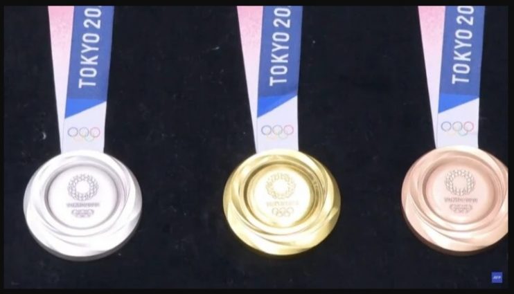 Medalhas olímpicas de Tóquio são feitas de celulares velhos 13