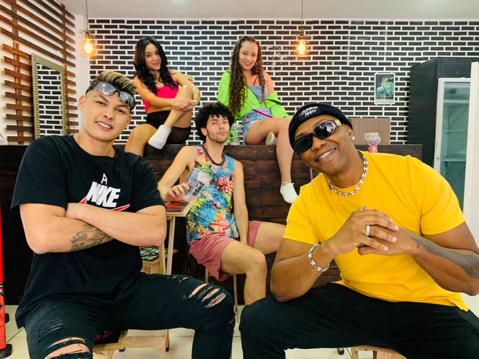 A tropra dos Et Loucos na arrochadeira com o Bonde do Véi e Mc Junior Maia 5