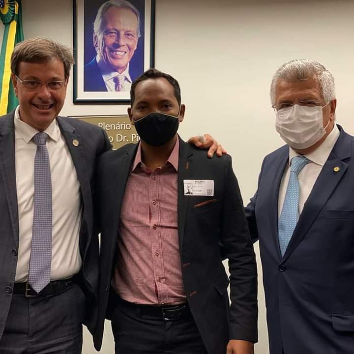 Em Brasília, Luizinho se reúne com deputados e prefeitos em defesa dos municípios 17