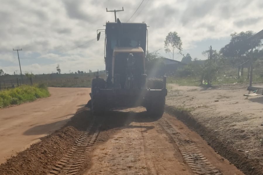 Prefeitura intensifica patrolamento em estradas e ramais da zona rural de Eunápolis 7