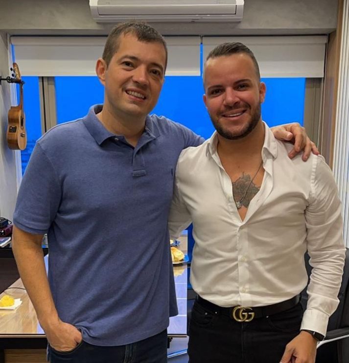 Filipe Duarte assina contrato com a Gold produtora de Ferrugem, Xande de Pilares e Tie 11