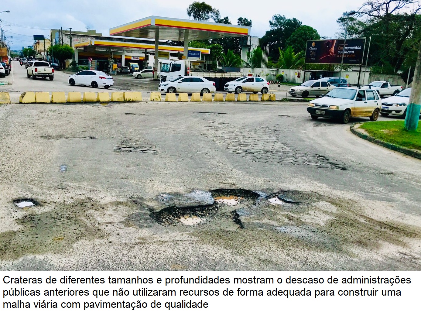 Situação de degradação das ruas de Eunápolis é resultado da péssima qualidade do asfalto e desvio de dinheiro público 26