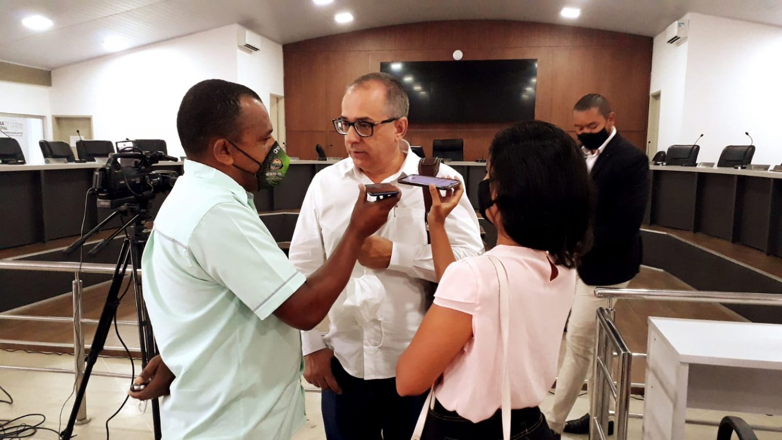 Prefeitura de Eunápolis cumpre determinações da lei com destinação da receita para gasto com pessoal 12