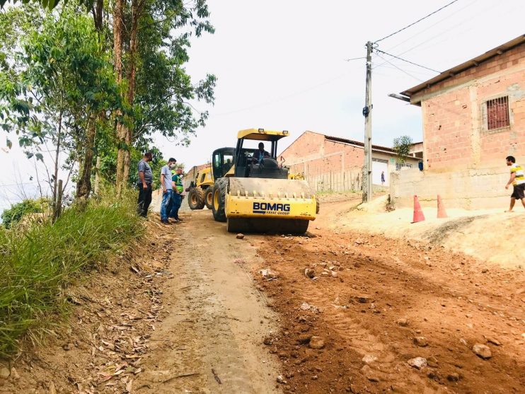 Prefeitura de Eunápolis inicia serviço de revitalização em rua para melhorar mobilidade no bairro Juca Rosa 6