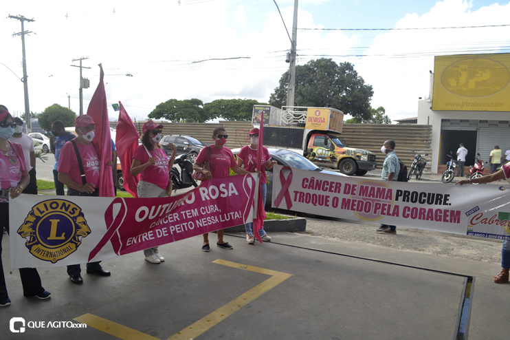 “Caminhada Rosa” reúne centenas de pessoas para alerta de prevenção ao câncer de mama em Eunápolis 33