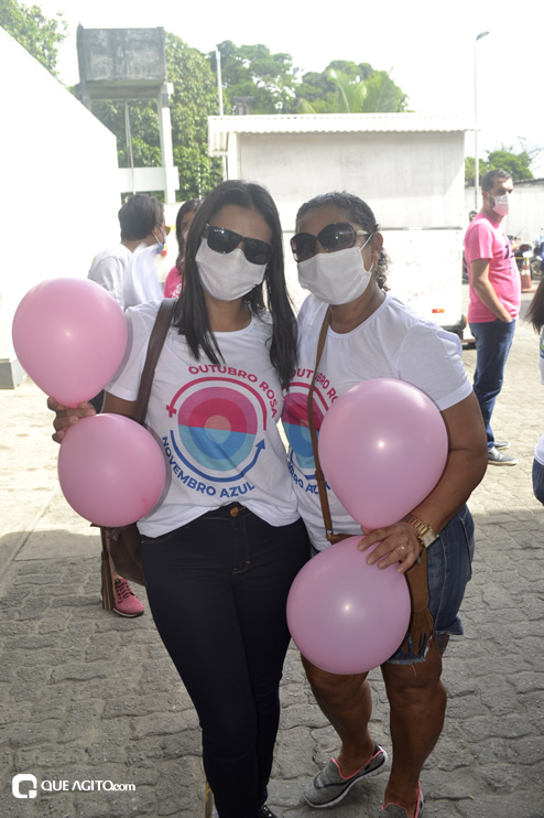 “Caminhada Rosa” reúne centenas de pessoas para alerta de prevenção ao câncer de mama em Eunápolis 78