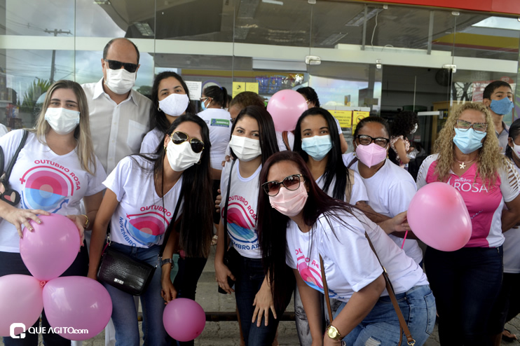 “Caminhada Rosa” reúne centenas de pessoas para alerta de prevenção ao câncer de mama em Eunápolis 6