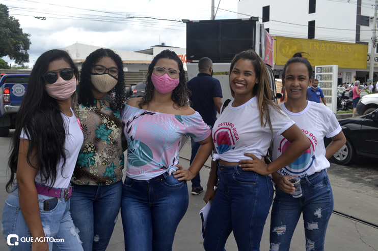 “Caminhada Rosa” reúne centenas de pessoas para alerta de prevenção ao câncer de mama em Eunápolis 67